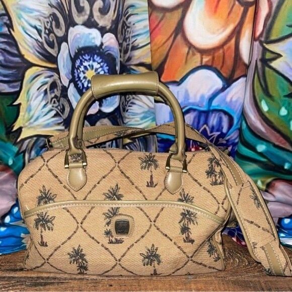 Vintage Pegasus Weekend Bag - Picture 2 of 10